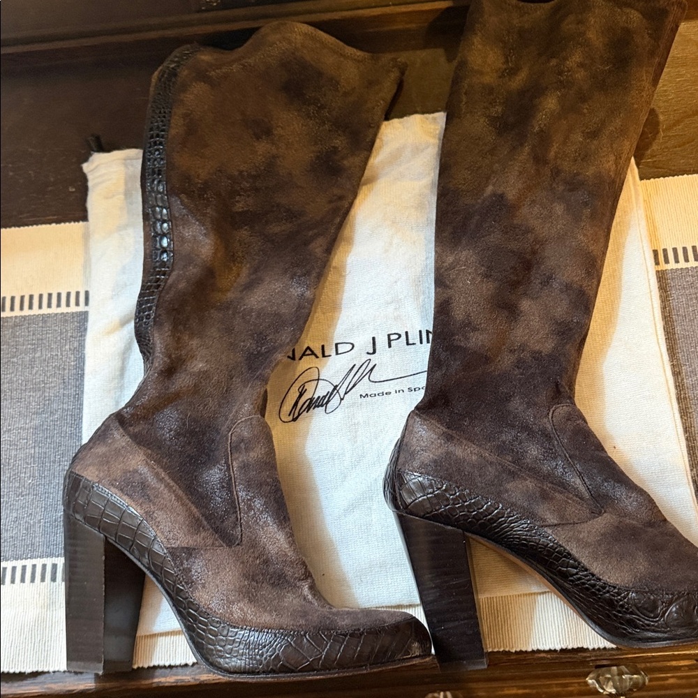 Donald J. Pliner Women's Dark Brown Suede Heeled Boots